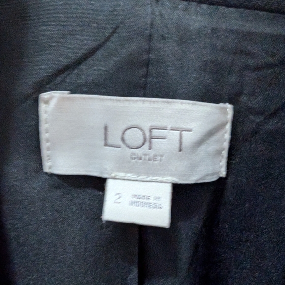 LOFT Outlet, size 2, black blazer - Picture 3 of 4